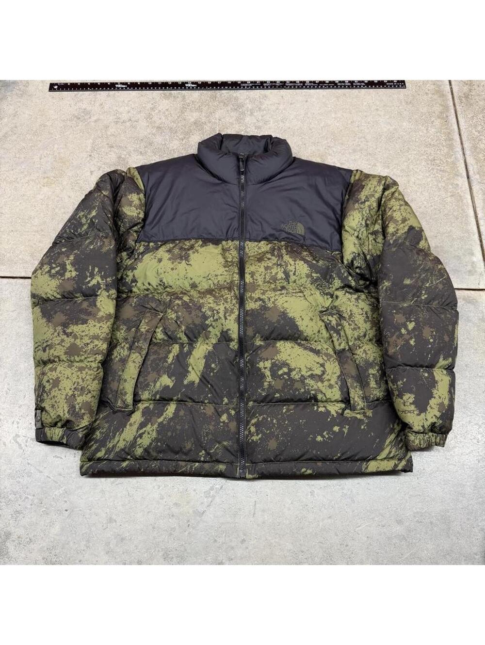 vintage the north face 700 green camo desolation zip up nuptse jacket size large